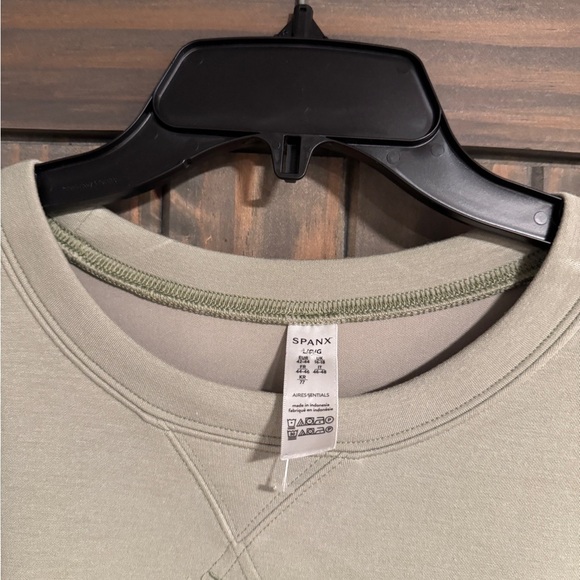 SPANX AirEssentials Sage Green Pullover L - Picture 4 of 4